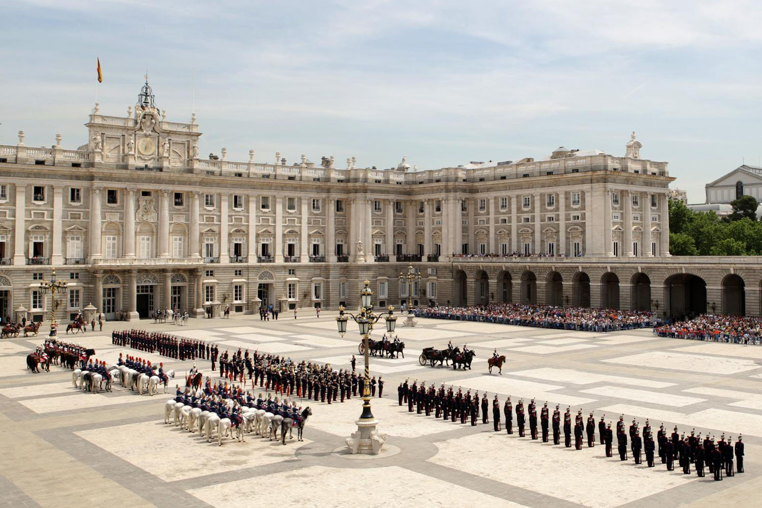 Relevo de Guardia y Relevo Solemne en el Palacio Real